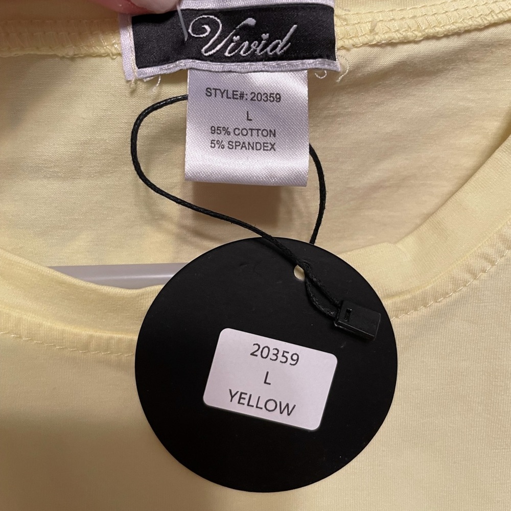 New Jeweled Top - Picture 5 of 7